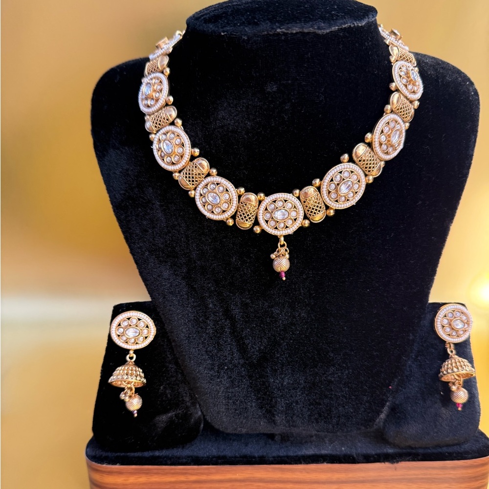 Elegant Gold and Silver Necklace Set
